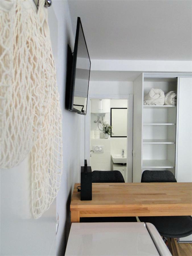 Apartma Na Terasi Ізола Екстер'єр фото