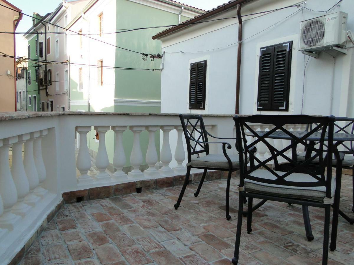 Apartma Na Terasi Ізола Екстер'єр фото